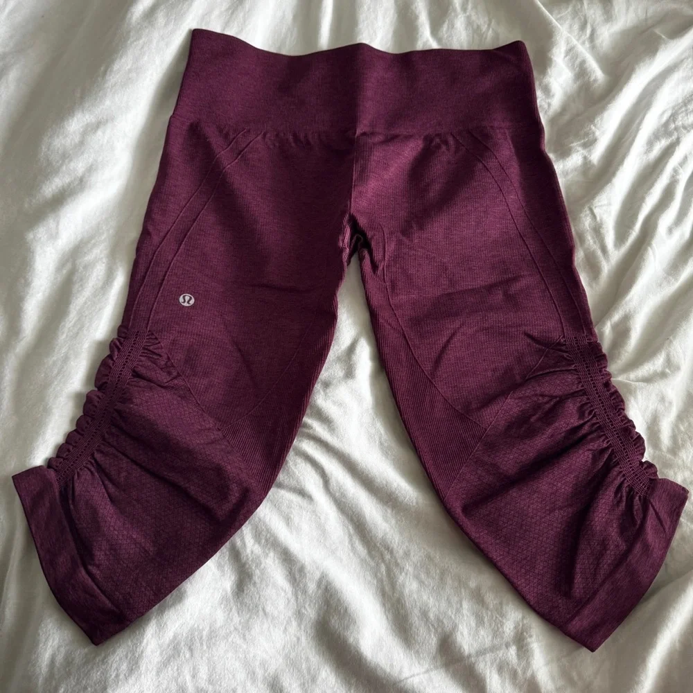 1 Lululemon In The Flow Crop II - Heathered Bordeaux Drama